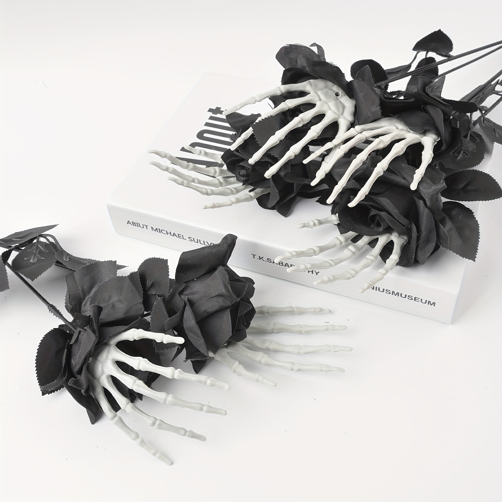 ดอกกุหลาบประดิษฐ์พลาสติกสีดำพร - Halloween Skeleton Decoration บทวิจารณ์และราคา